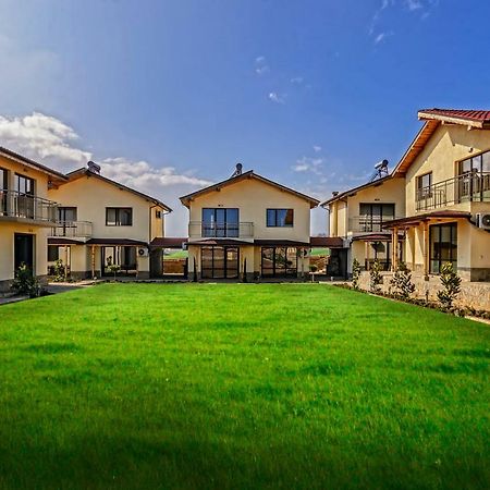Alex Village Shkorpilovtsi Exteriör bild