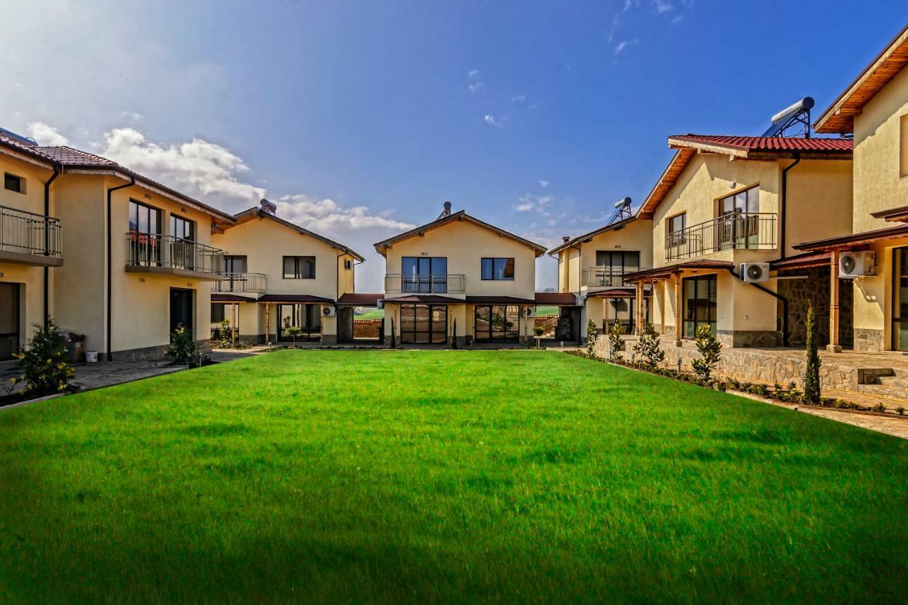 Alex Village Shkorpilovtsi Exteriör bild