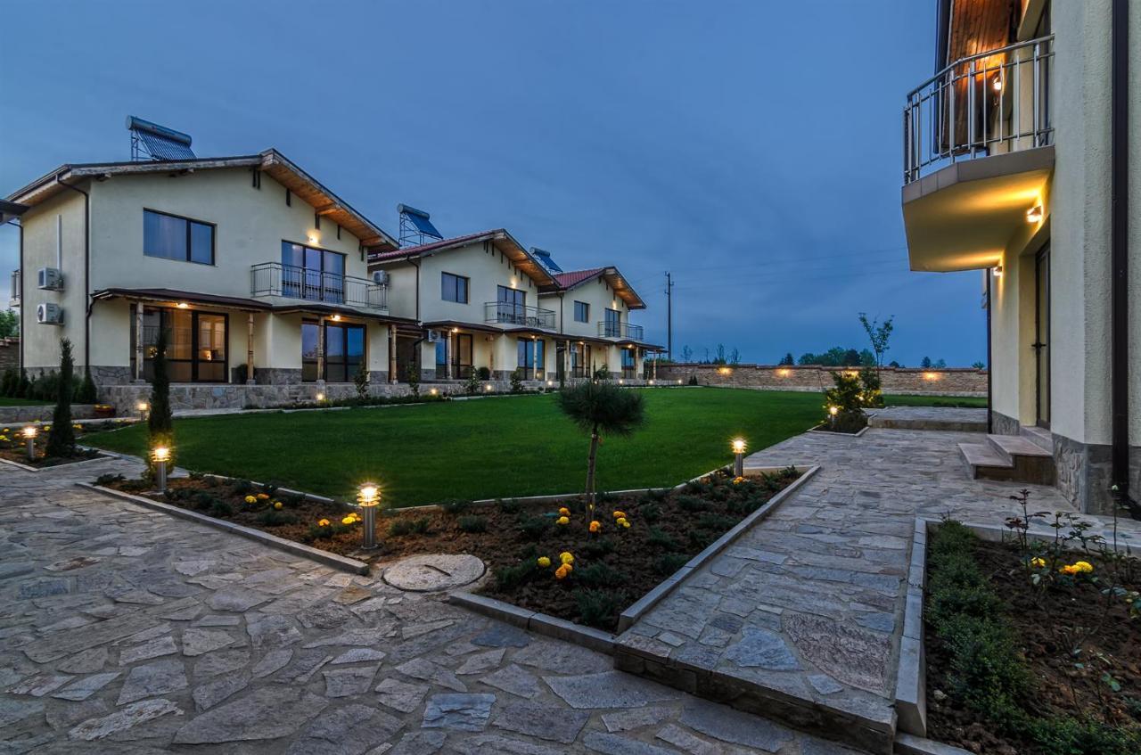 Alex Village Shkorpilovtsi Exteriör bild